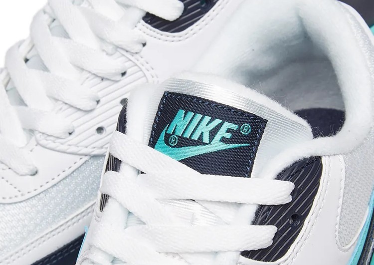 נעלי נייק-Nike Air Max 90 Essential – תמונה 4