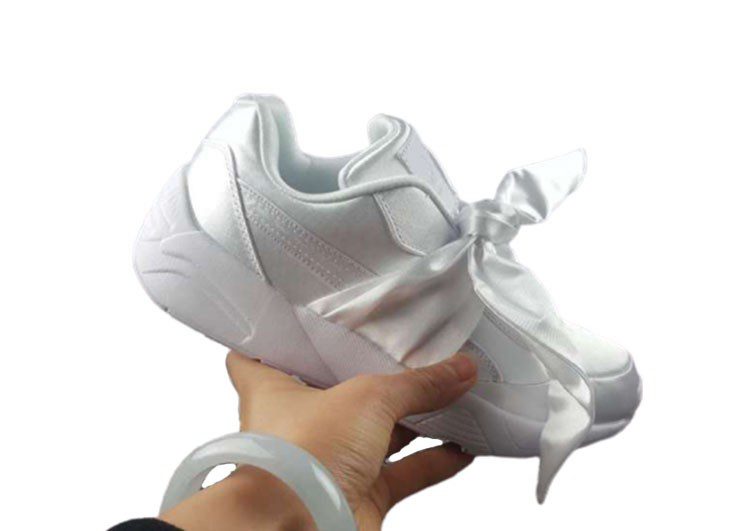 נעלי פומה- PUMA rihanna bow rubbon silk cherry blossom pink-White – תמונה 6