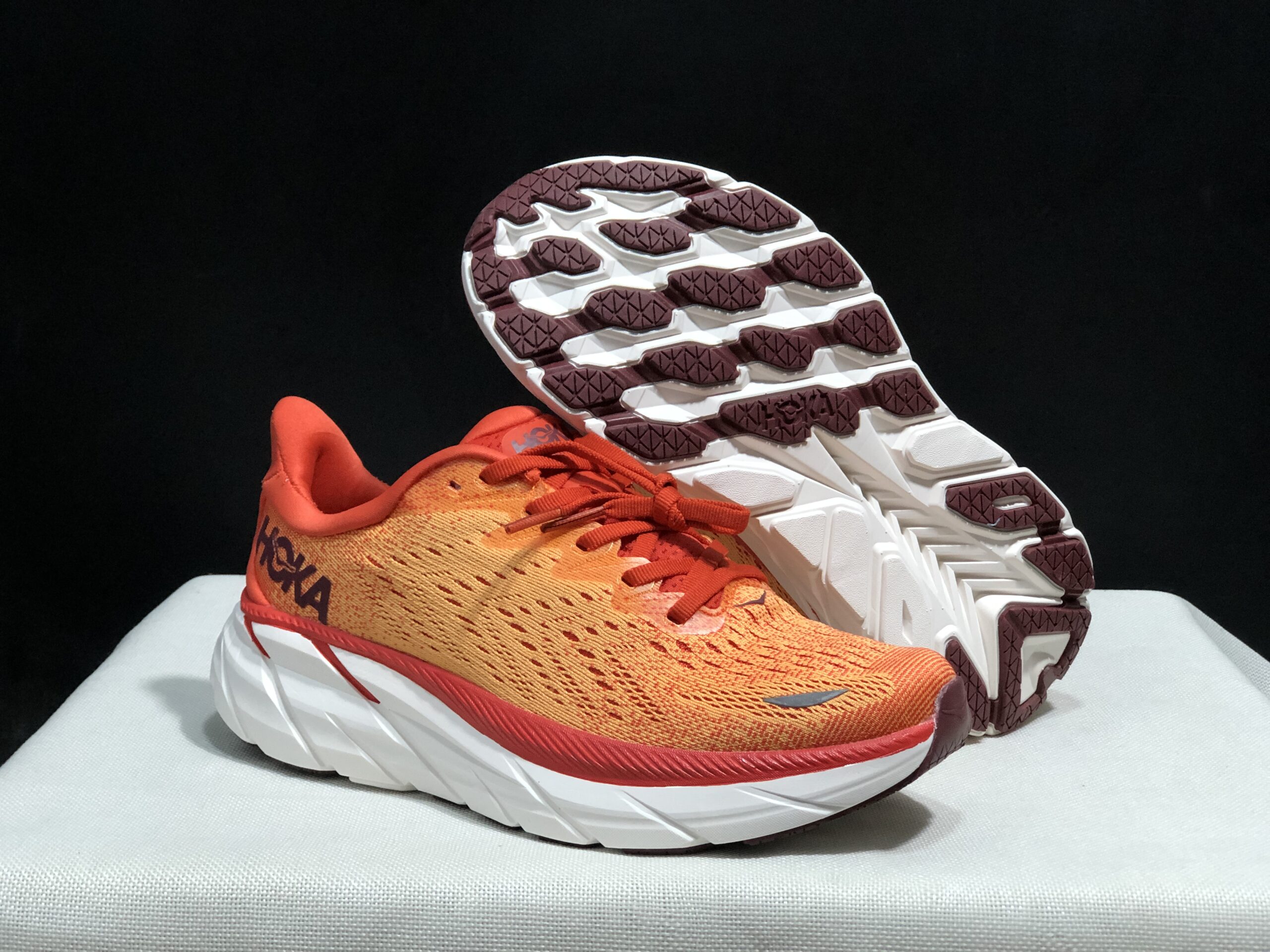 נעלי הוקה-HOKA ONE ONE Clifton 8 ange – תמונה 13