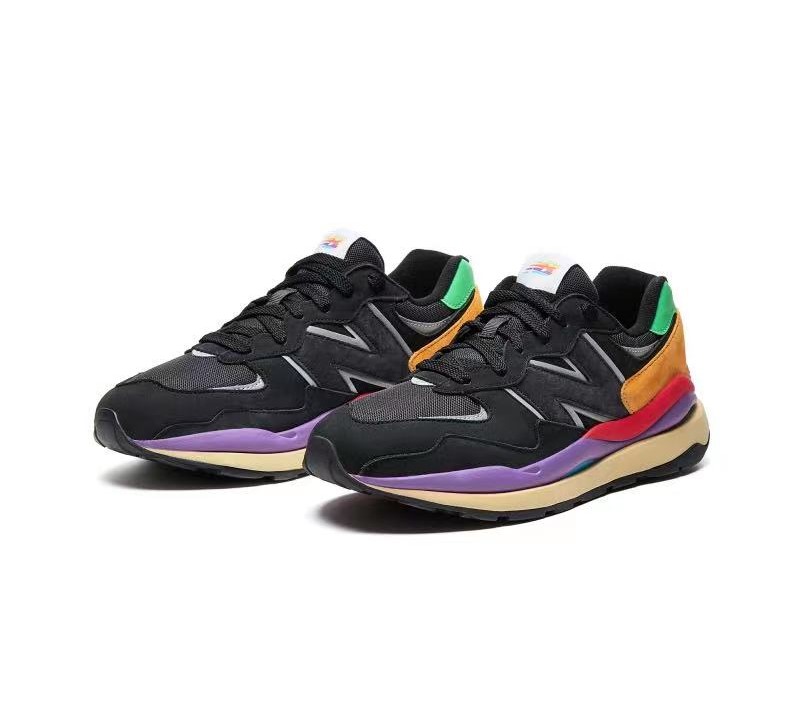 סניקרס ניו באלאנס NEW BALANCE 5740 Black Chestnut Purple – תמונה 2